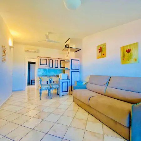 Sea View Homes Cb 度假居 *